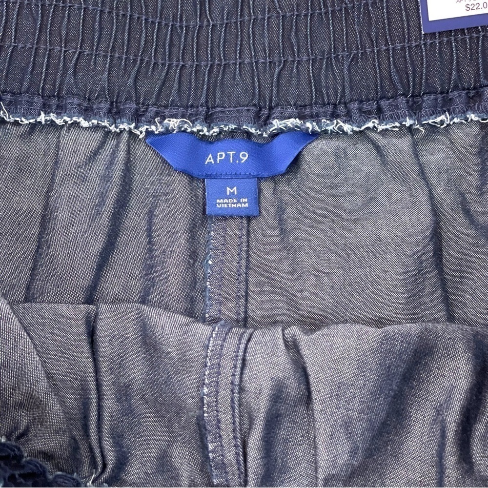 Nwt APT. 9 Size M Blue Chambray Pull On Shorts - Picture 4 of 6